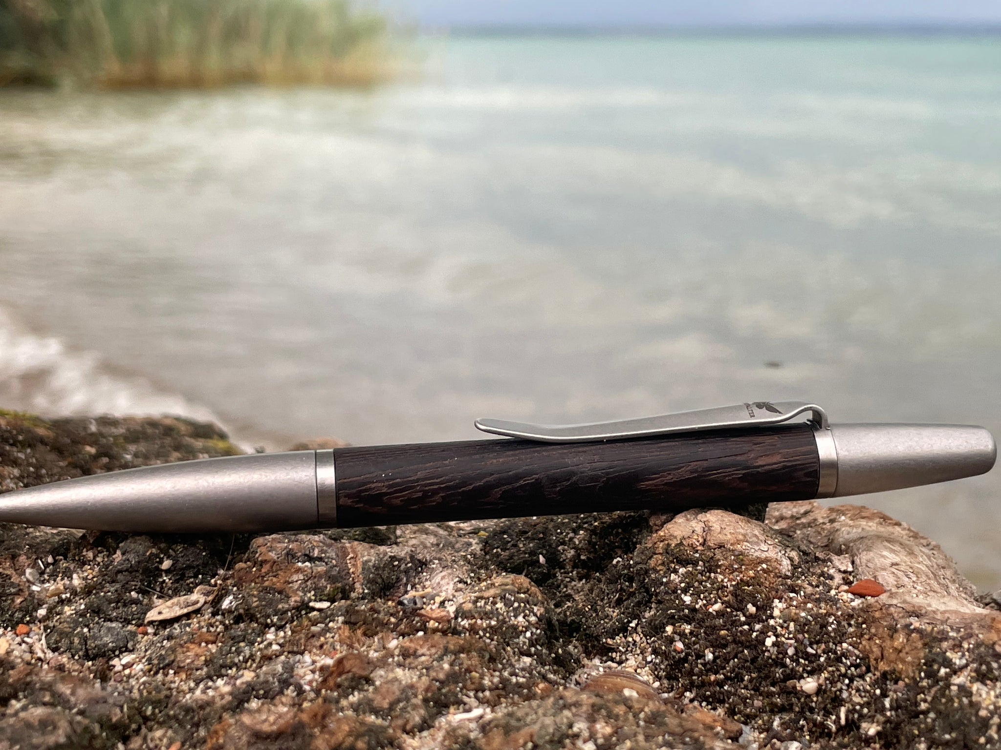 Edelstahl-Kugelschreiber Kokon